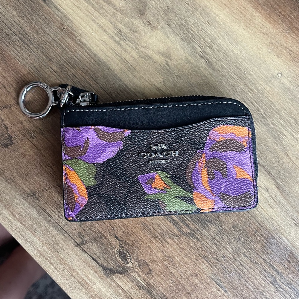 Coach CL667 Multifunction Card Case Signature Canvas Iris Rose Print